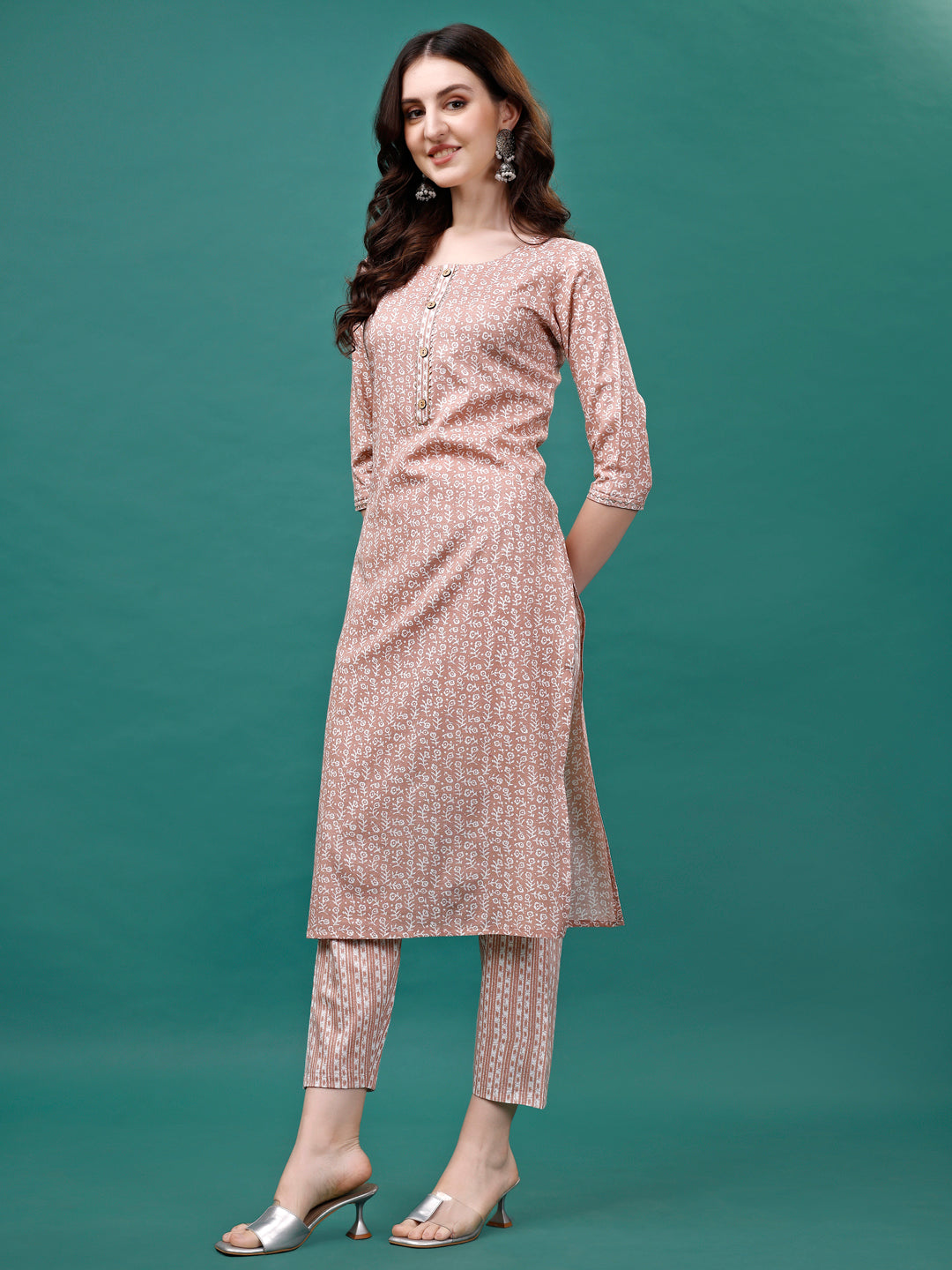 Floral Printed Casual Wear Kurta With Pant & Dupatta, Multicolor - Hiral Fashion - Dista