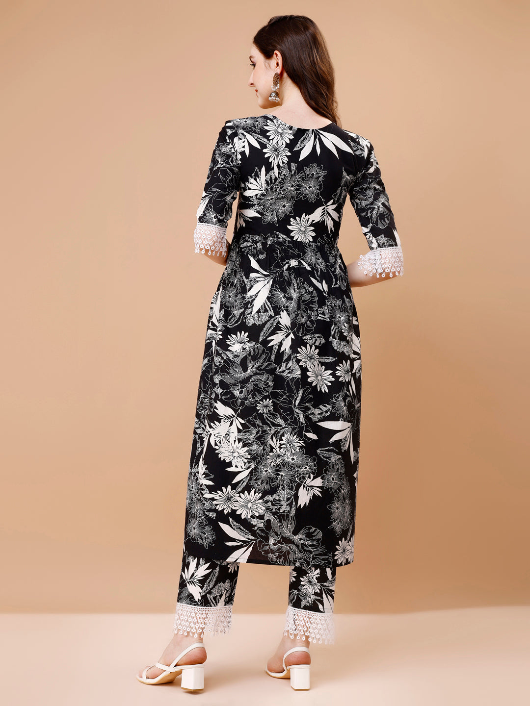Leaf Printed & Lace Detailed Kurta & Pant Set, Multicolor - Hiral Fashion - Dista