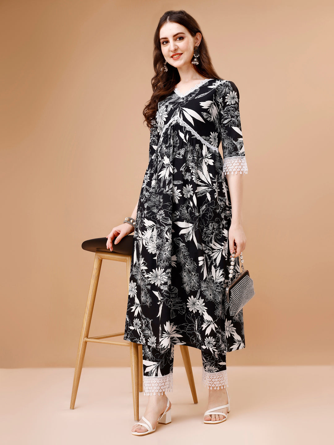 Leaf Printed & Lace Detailed Kurta & Pant Set, Multicolor - Hiral Fashion - Dista
