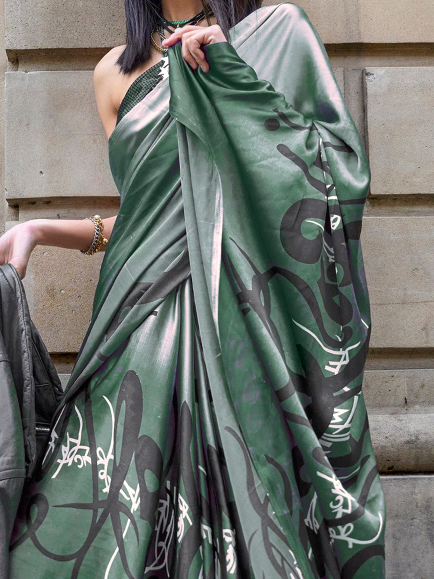 NOZ2TOZ Women's Satin Green Printed Designer Saree With Blouse Piece - Distacart