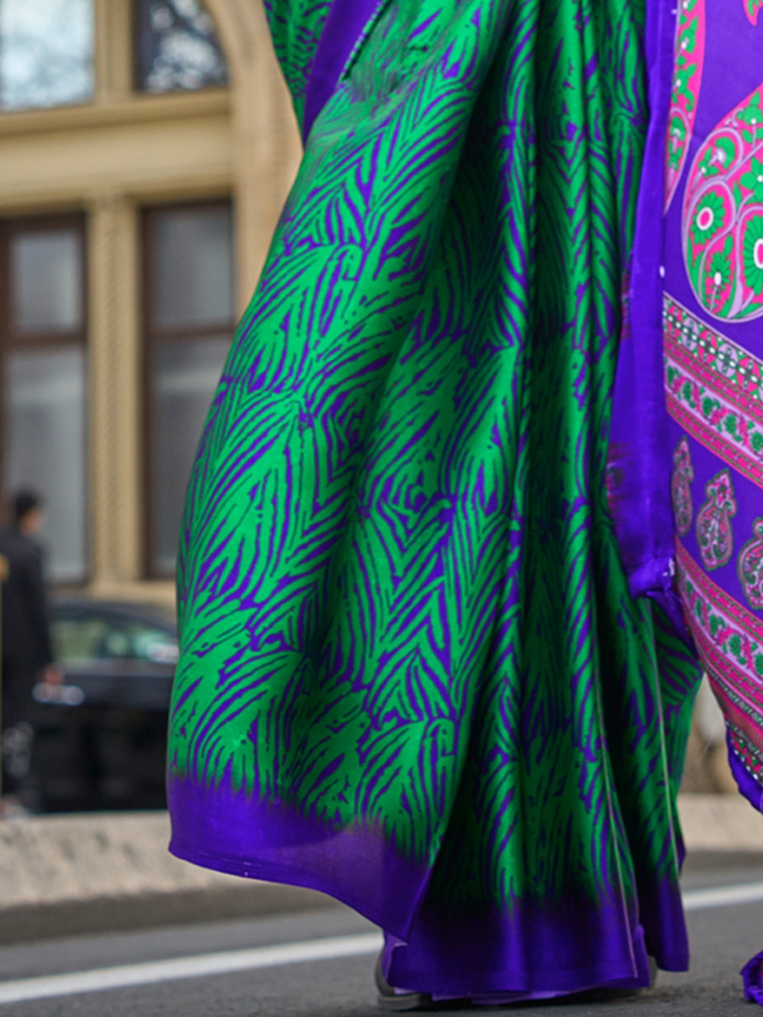 NOZ2TOZ Women's Satin Green Printed Designer Saree With Blouse Piece - Distacart