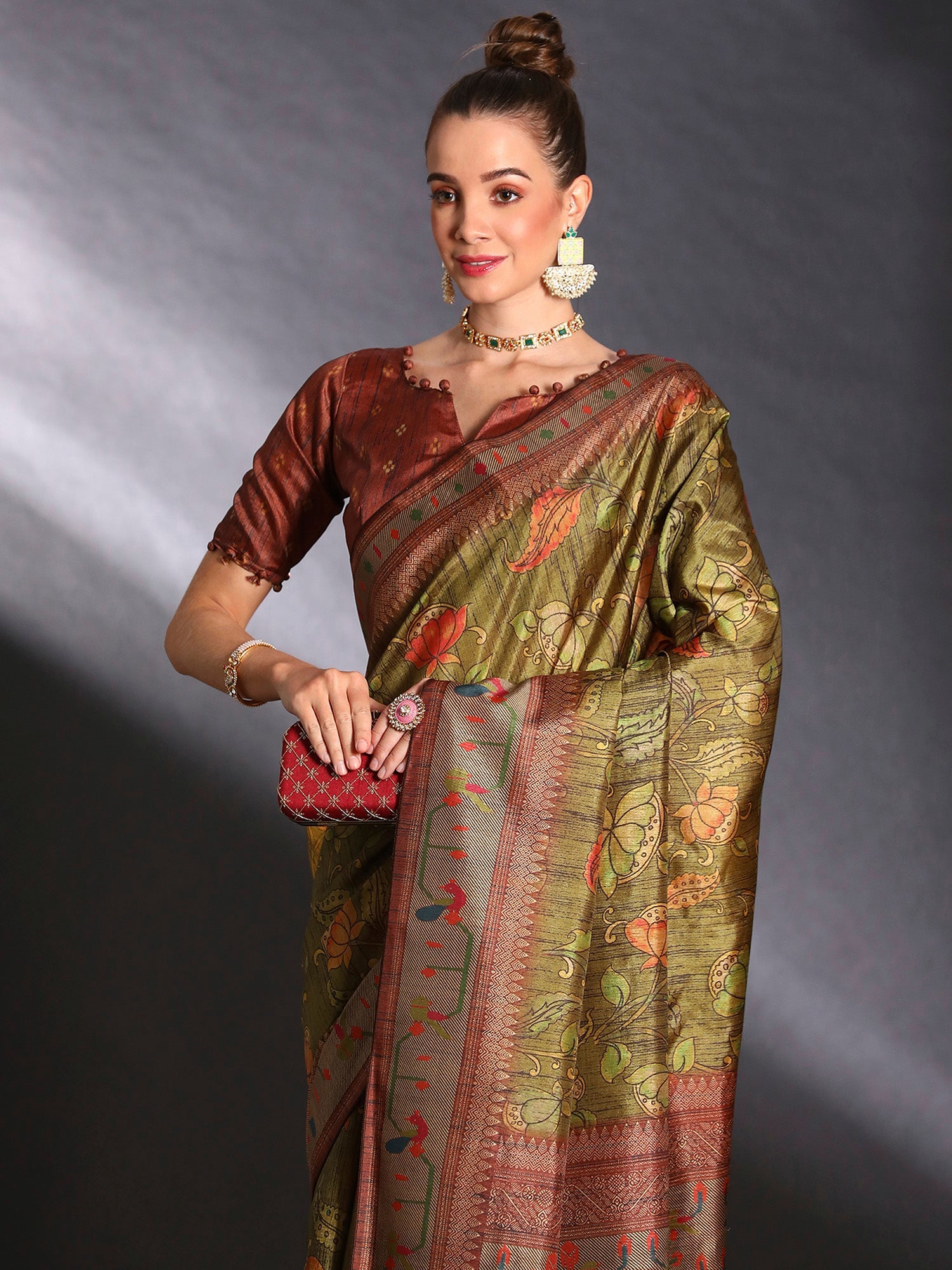 NOZ2TOZ Women's Cotton Blend Olive Printed Designer Saree With Blouse Piece - Distacart