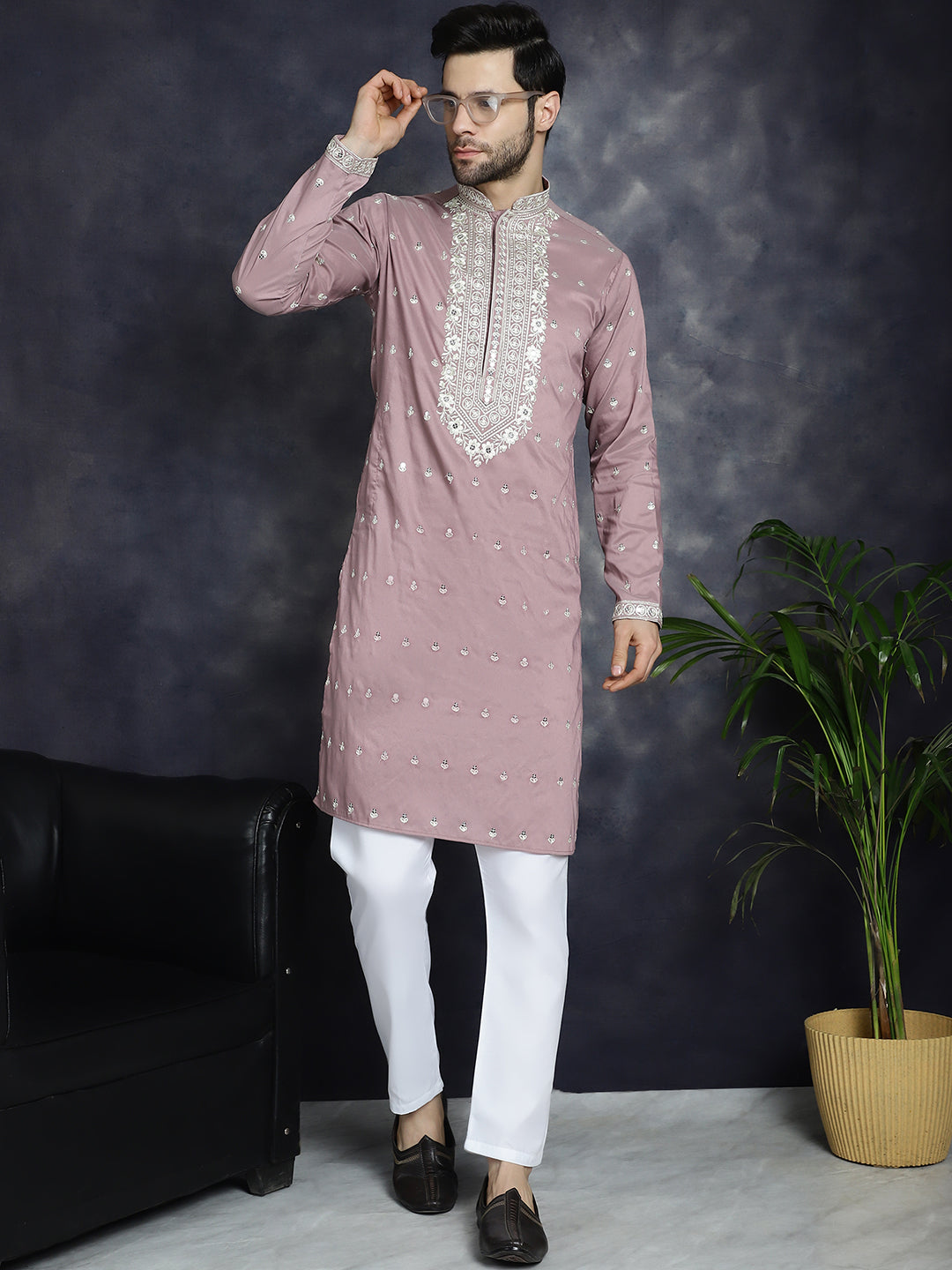Jompers Men's Chikankari Embroidered Kurta - Magenta - Distacart
