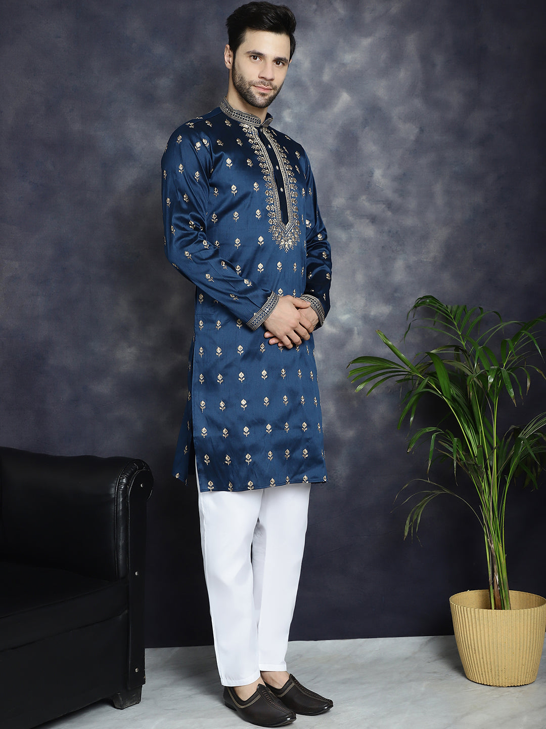 Jompers Men's Navy Blue Chikankari Embroidered Kurta - Navy Blue - Distacart