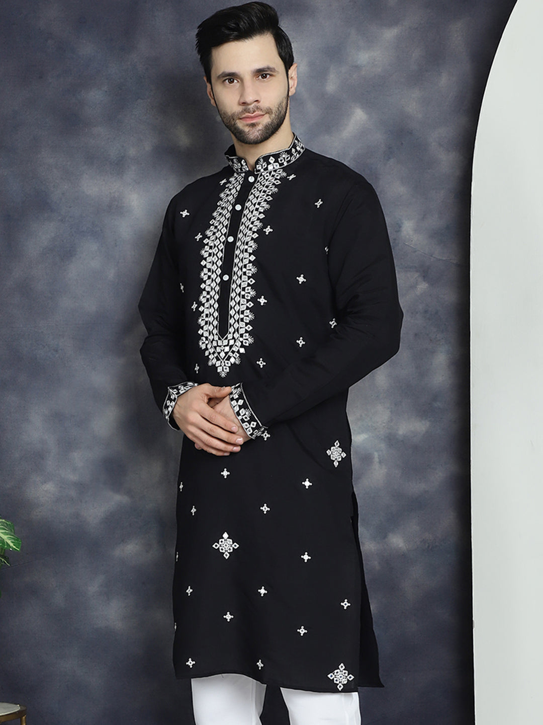 Jompers Men's Embroidered Kurta - Black - Distacart
