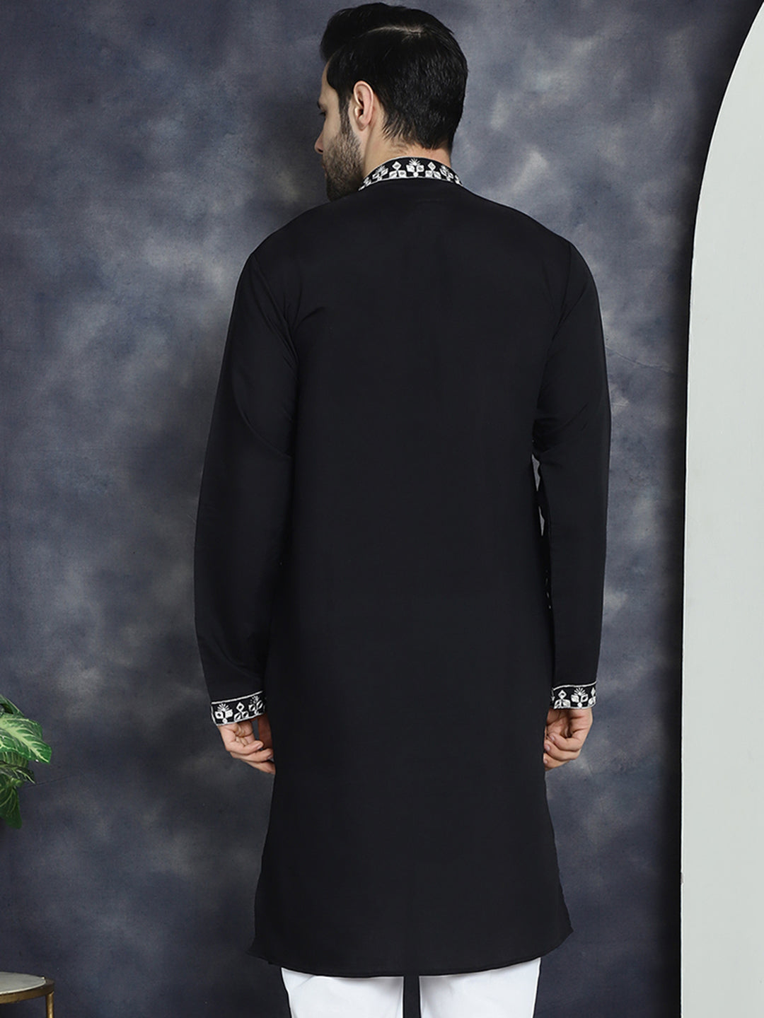 Jompers Men's Embroidered Kurta - Black - Distacart