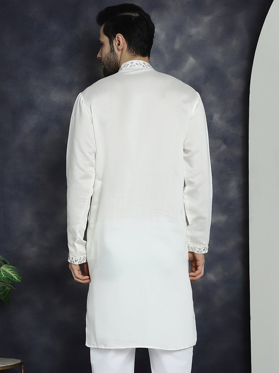 Jompers Men's Embroidered Kurta - White - Distacart