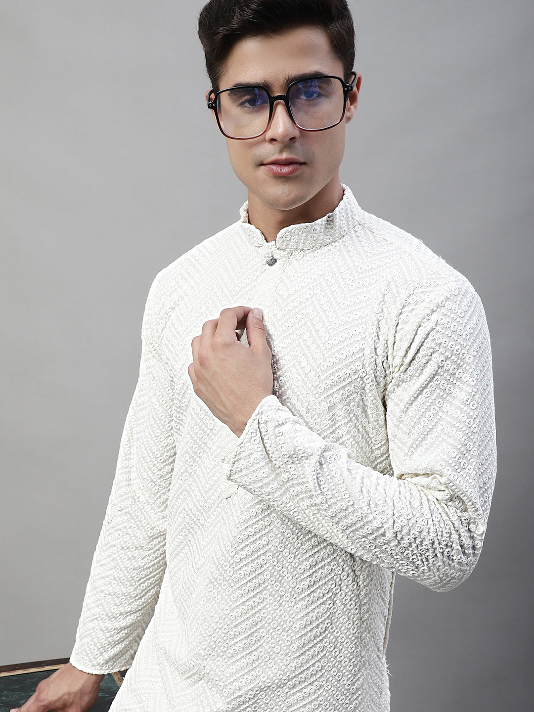 Jompers Men's White Embroidered Sequinned Kurta - Distacart