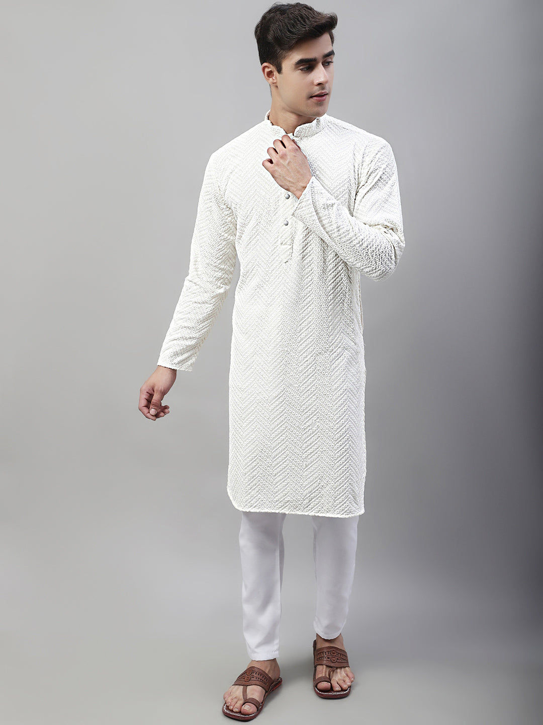 Jompers Men's White Embroidered Sequinned Kurta - Distacart