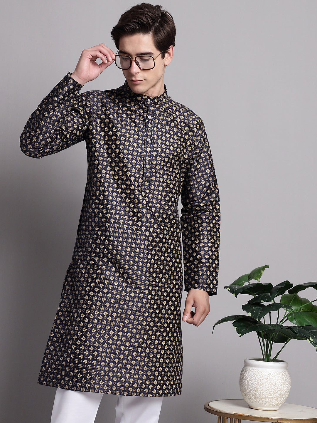 Jompers Men's Navy Blue Printed Silk Blend Kurta - Distacart