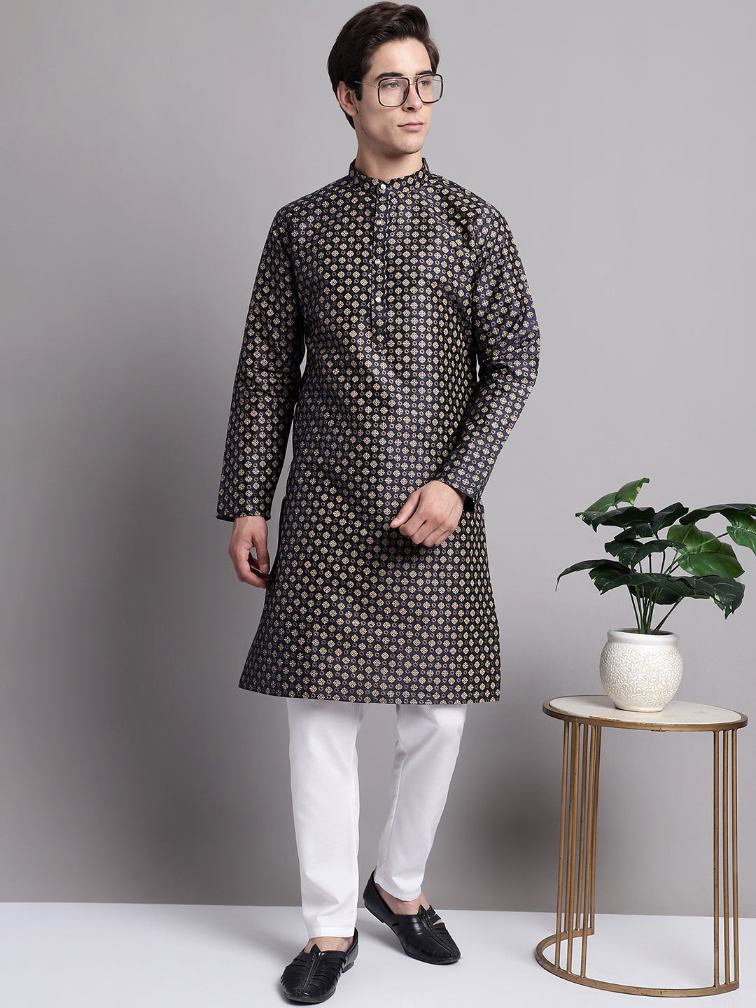 Jompers Men's Navy Blue Printed Silk Blend Kurta - Distacart