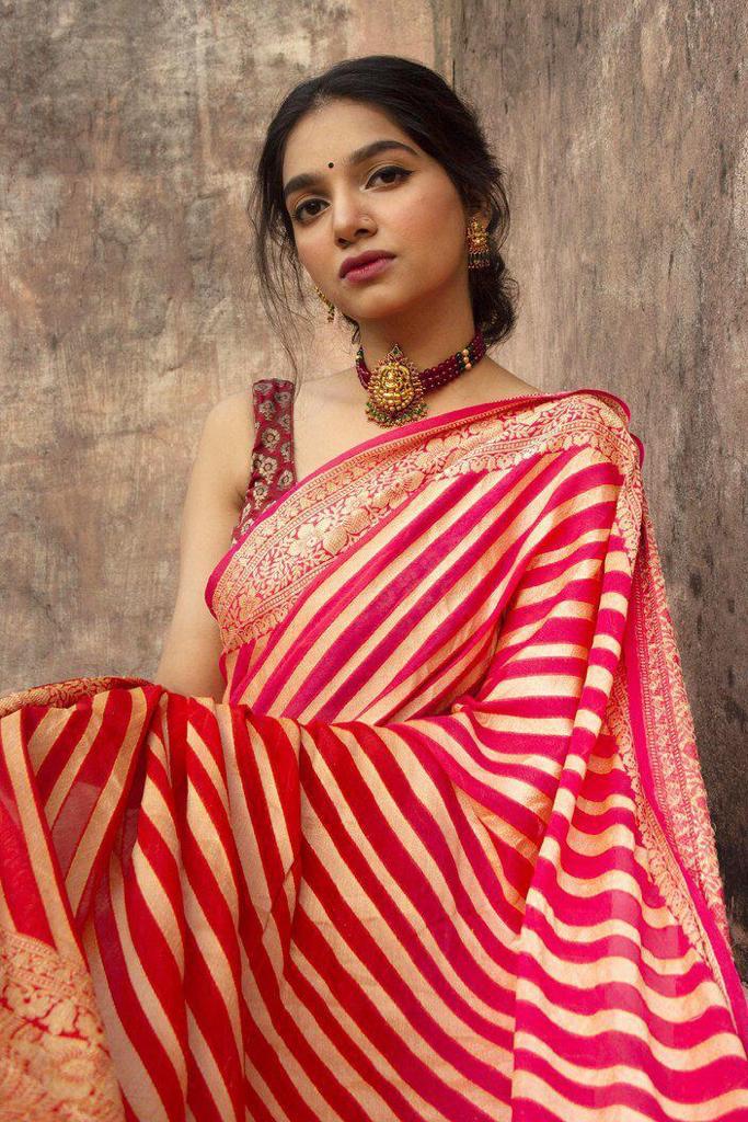 NOZ2TOZ Jacquard Lichi Silk Red Saree With Unstitched Blouse Piece - Distacart