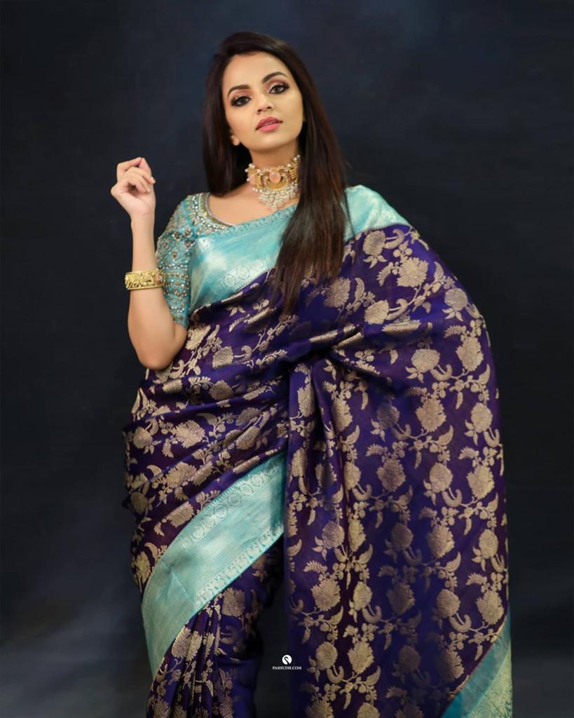 NOZ2TOZ Jacquard Lichi Silk Blue Saree With Unstitched Blouse Piece - Distacart