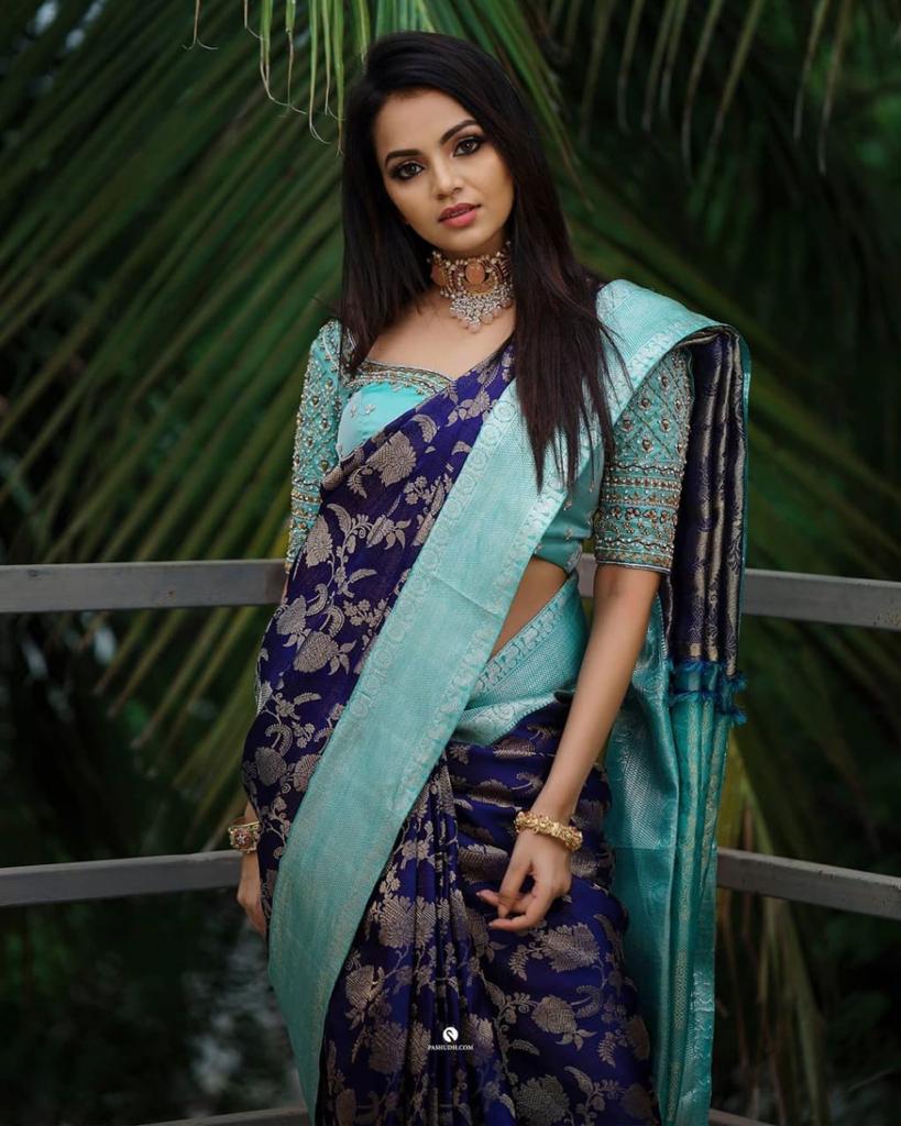 NOZ2TOZ Jacquard Lichi Silk Blue Saree With Unstitched Blouse Piece - Distacart