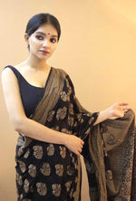 Thumbnail for NOZ2TOZ Jacquard Lichi Silk Black Saree With Unstitched Blouse Piece - Distacart