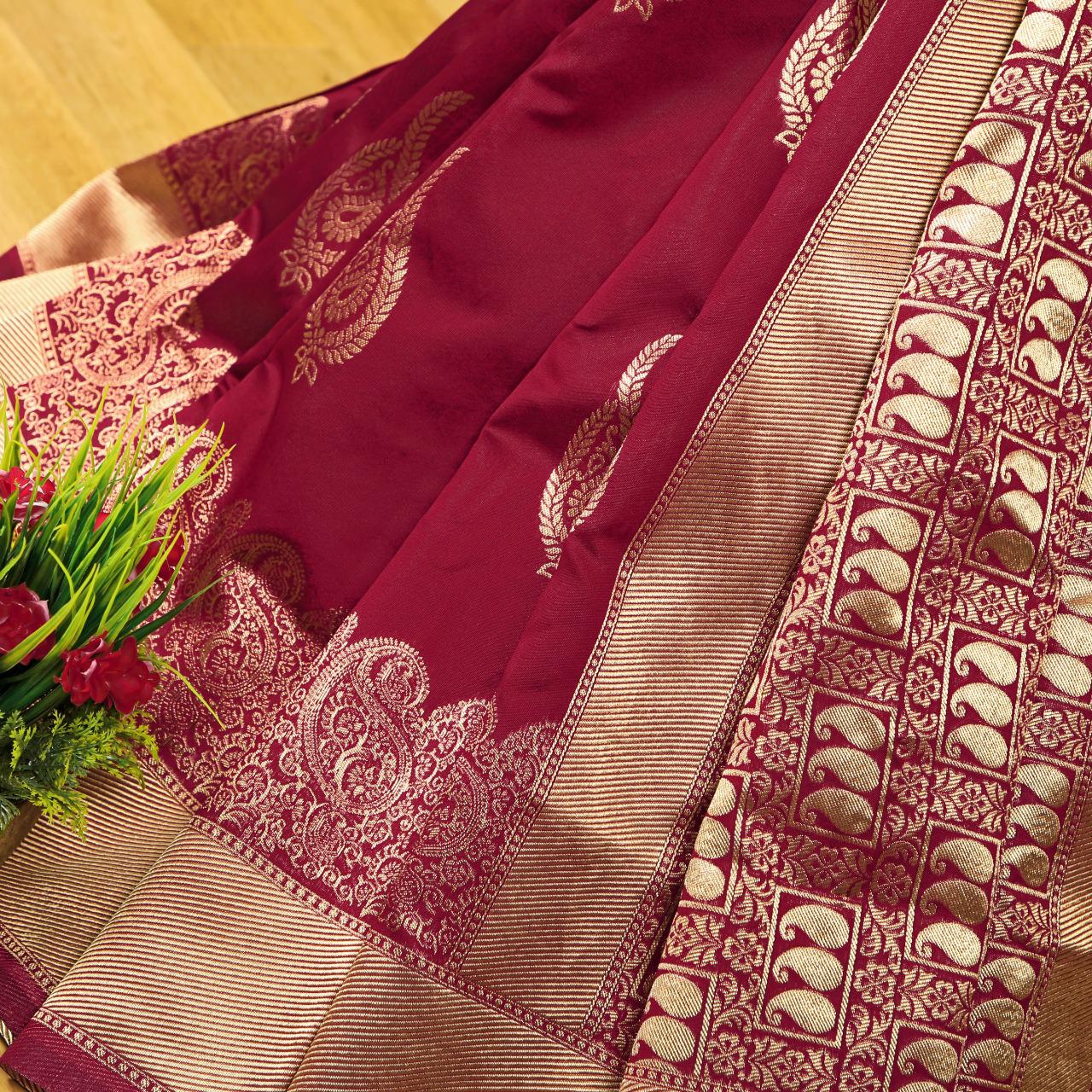 NOZ2TOZ Jacquard Lichi Silk Maroon Saree With Unstitched Blouse Piece - Distacart