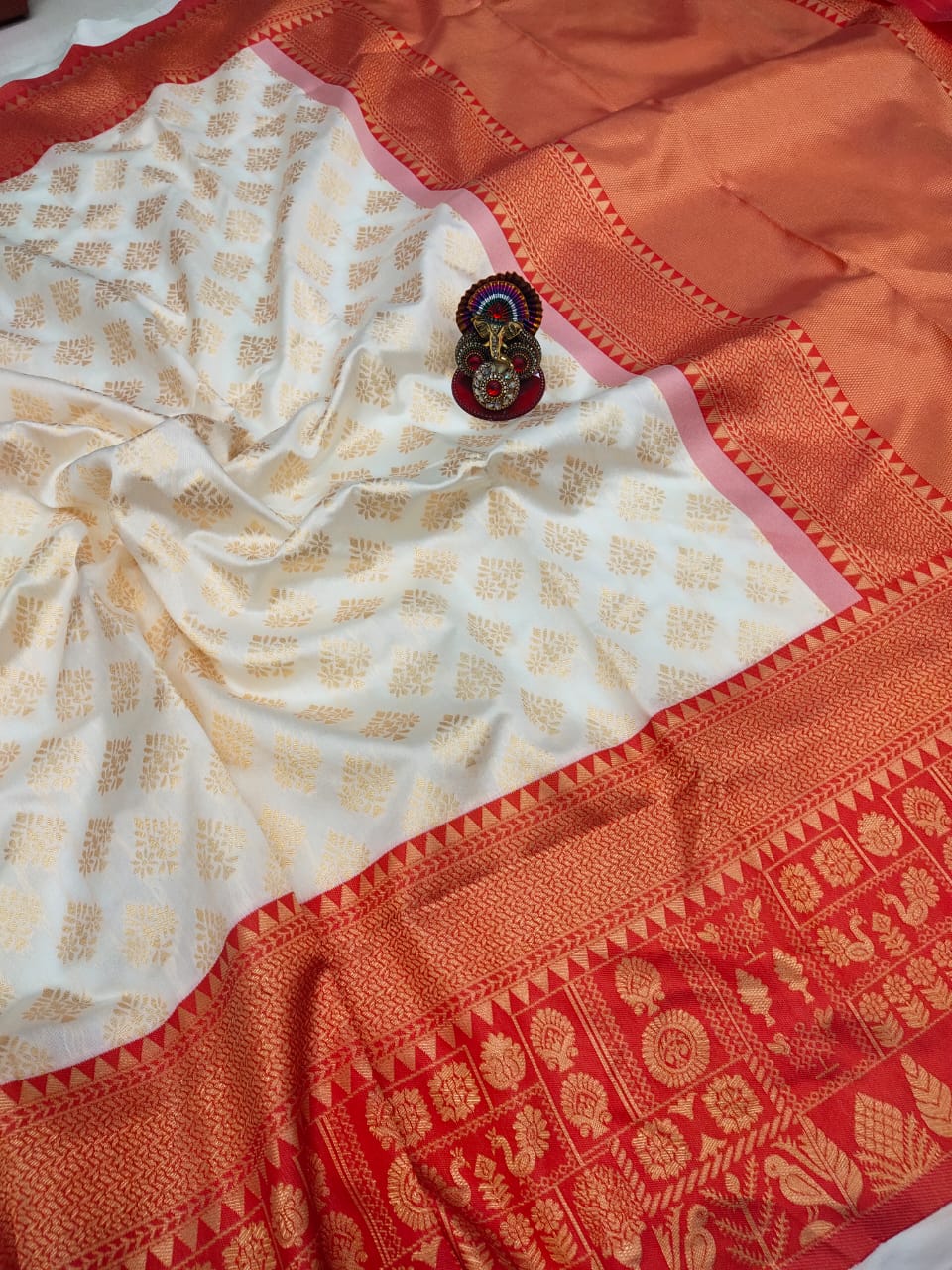 NOZ2TOZ Jacquard Lichi Silk Cream Saree With Unstitched Blouse Piece - Distacart