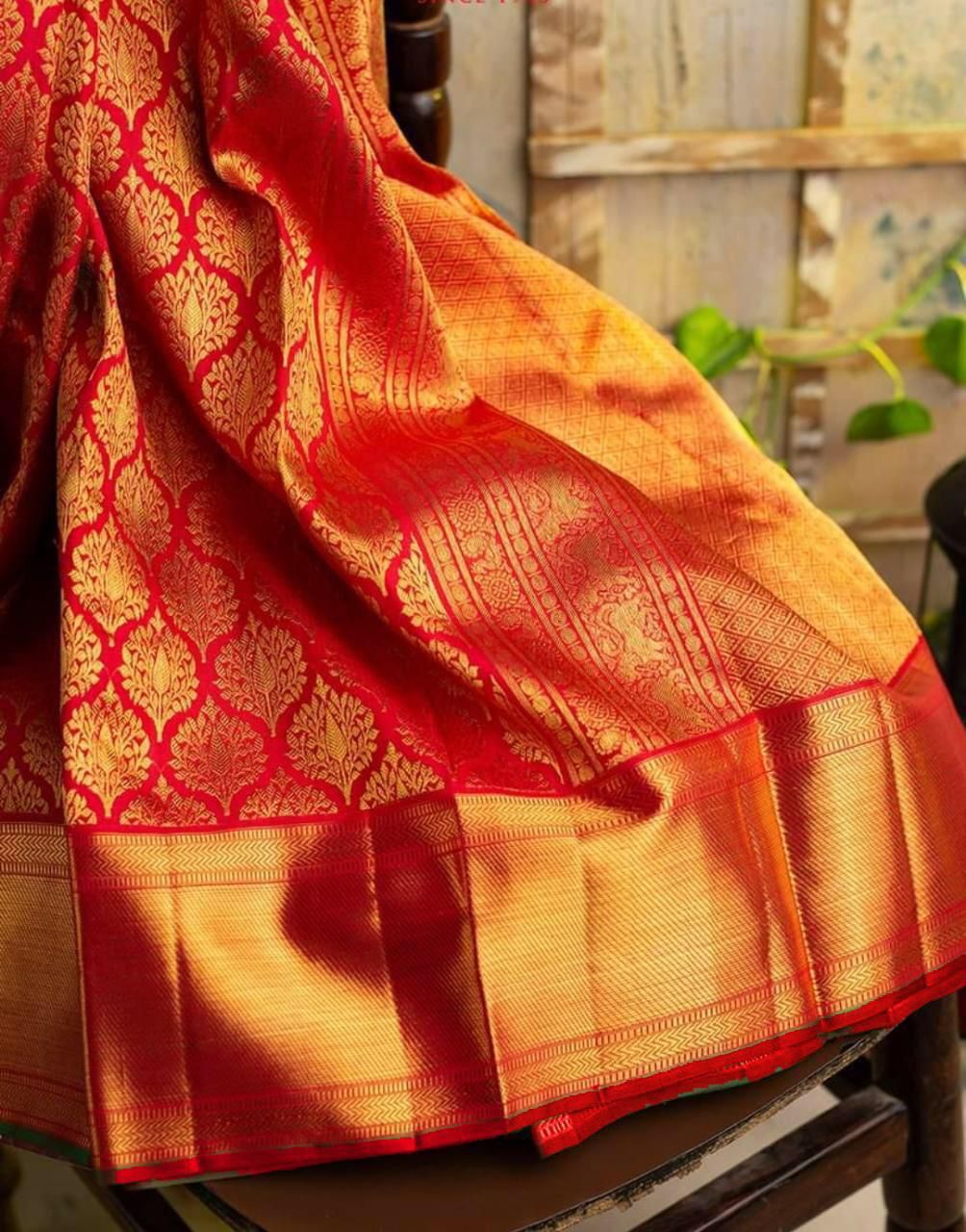 NOZ2TOZ Jacquard Lichi Silk Red Saree With Unstitched Blouse Piece - Distacart
