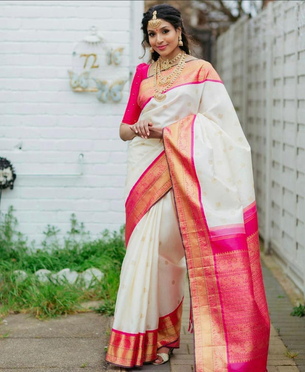 Malishka Jacquard Lichi Silk White Saree With Unstitched Blouse Piece