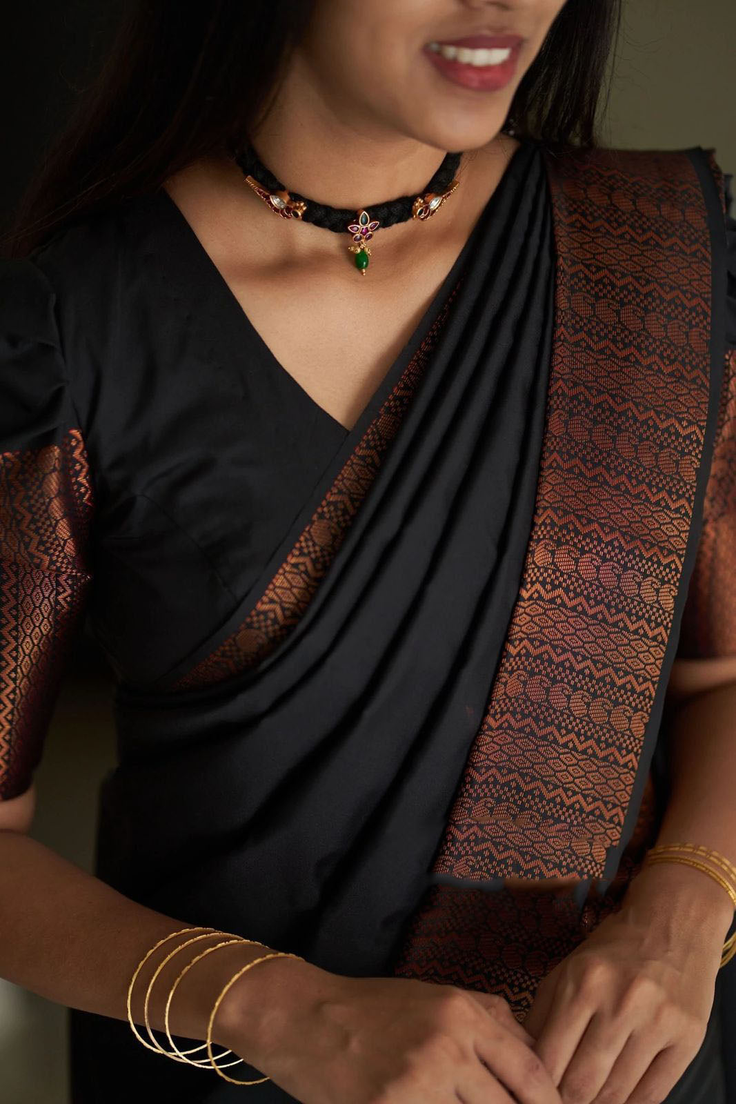 Malishka Jacquard Lichi Silk Black Saree With Unstitched Blouse Piece - Distacart