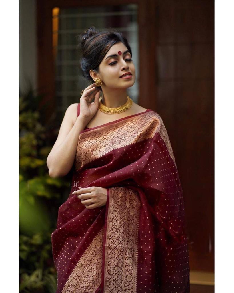 NOZ2TOZ Jacquard Lichi Silk Maroon Saree With Unstitched Blouse Piece - Distacart