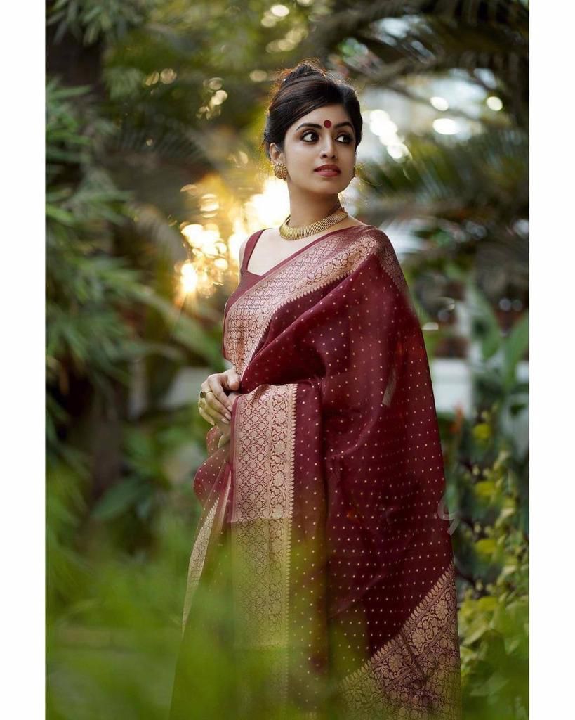 NOZ2TOZ Jacquard Lichi Silk Maroon Saree With Unstitched Blouse Piece - Distacart