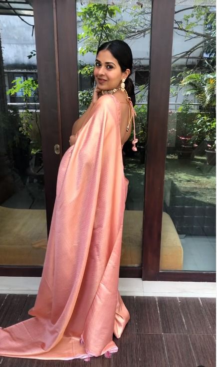 NOZ2TOZ Jacquard Lichi Silk Peach Saree With Unstitched Blouse Piece - Distacart