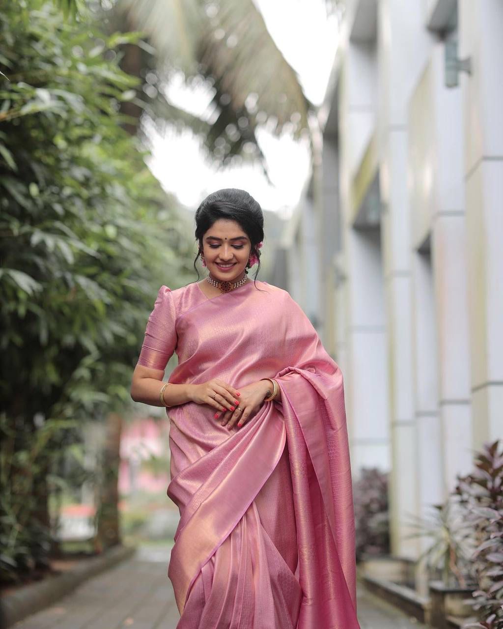 NOZ2TOZ Jacquard Lichi Silk Pink Saree With Unstitched Blouse Piece - Distacart