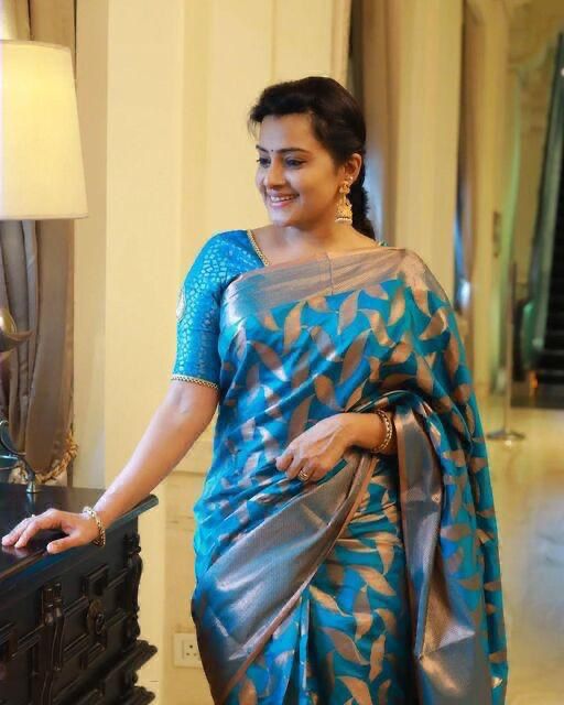 Buy NOZ2TOZ Jacquard Lichi Silk Sky Blue Saree With