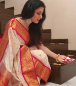 Thumbnail for NOZ2TOZ Jacquard Lichi Silk White Saree With Unstitched Blouse Piece - Distacart