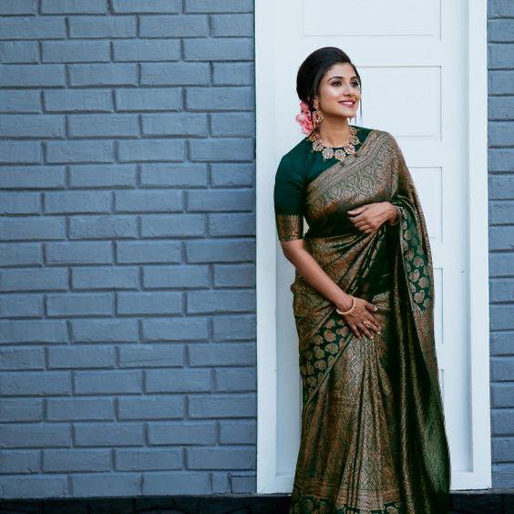 NOZ2TOZ Jacquard Lichi Silk Green Saree With Unstitched Blouse Piece - Distacart