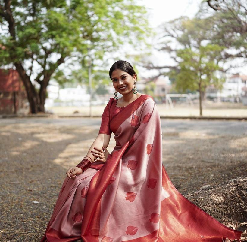 NOZ2TOZ Jacquard Lichi Silk Maroon Saree With Unstitched Blouse Piece - Distacart