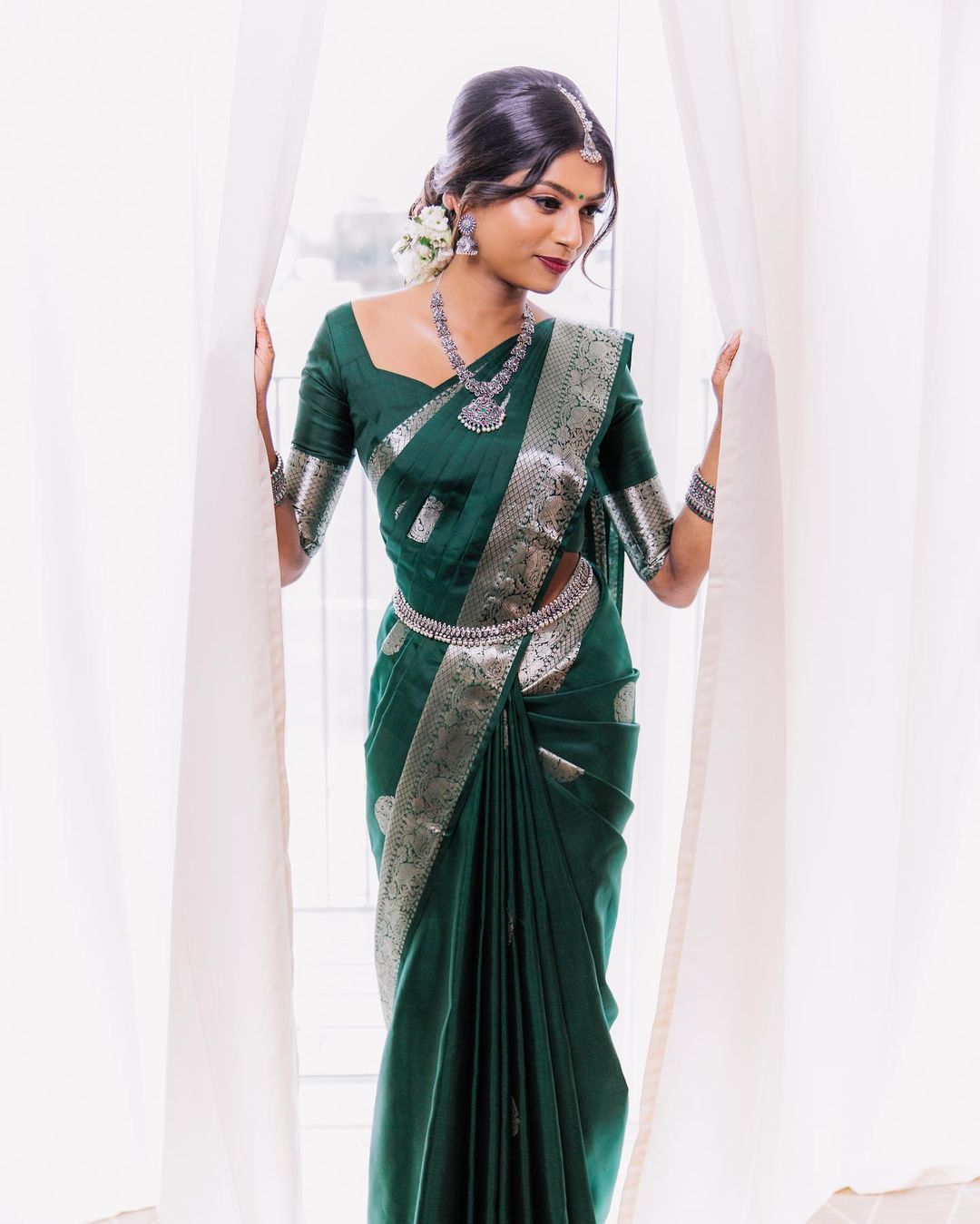 NOZ2TOZ Jacquard Lichi Silk Green Saree With Unstitched Blouse Piece - Distacart