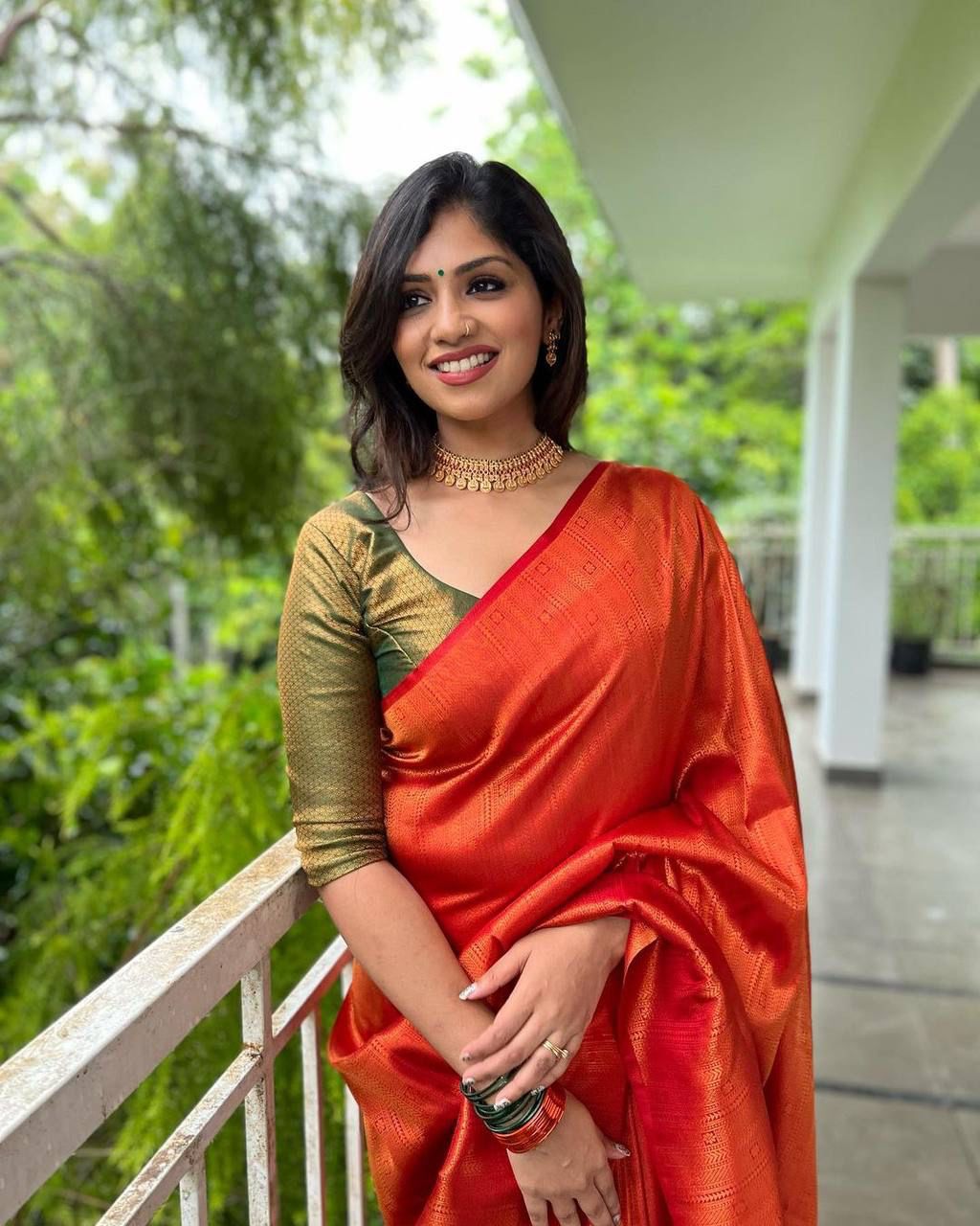 Malishka Jacquard Lichi Silk Orange Saree With Unstitched Blouse Piece - Distacart