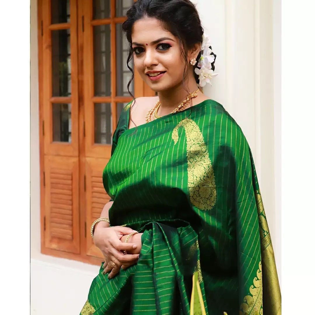 NOZ2TOZ Jacquard Lichi Silk Green Saree With Unstitched Blouse Piece - Distacart