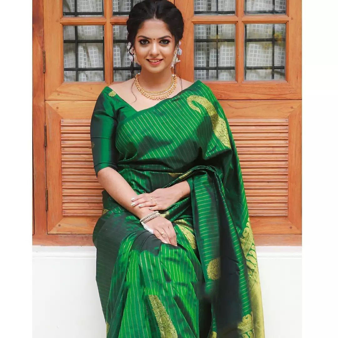 NOZ2TOZ Jacquard Lichi Silk Green Saree With Unstitched Blouse Piece - Distacart