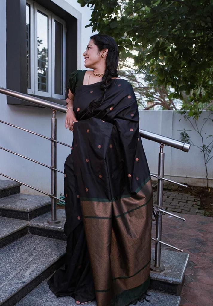 Malishka Jacquard Lichi Silk Black Saree With Unstitched Blouse Piece - Distacart