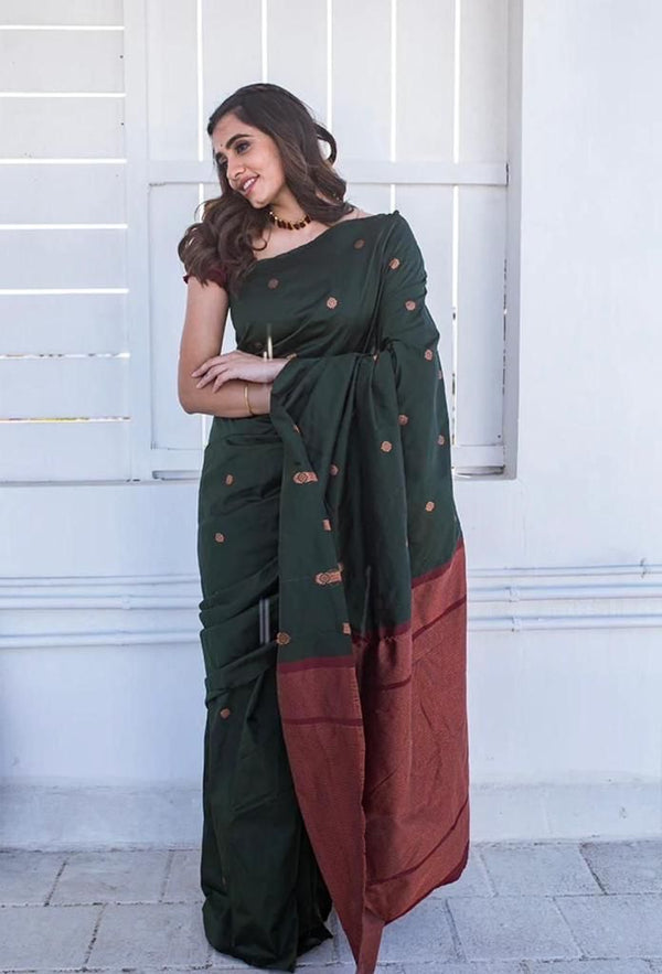 Malishka Jacquard Lichi Silk Green Saree With Unstitched Blouse Piece - Distacart