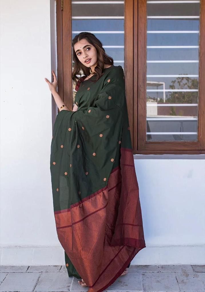 Malishka Jacquard Lichi Silk Green Saree With Unstitched Blouse Piece - Distacart