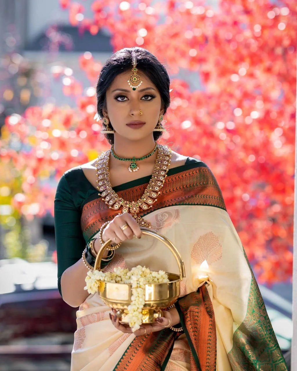 NOZ2TOZ Jacquard Lichi Silk Cream Saree With Unstitched Blouse Piece - Distacart