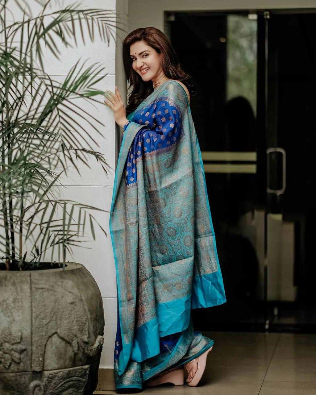 NOZ2TOZ Jacquard Lichi Silk Blue Saree With Unstitched Blouse Piece - Distacart