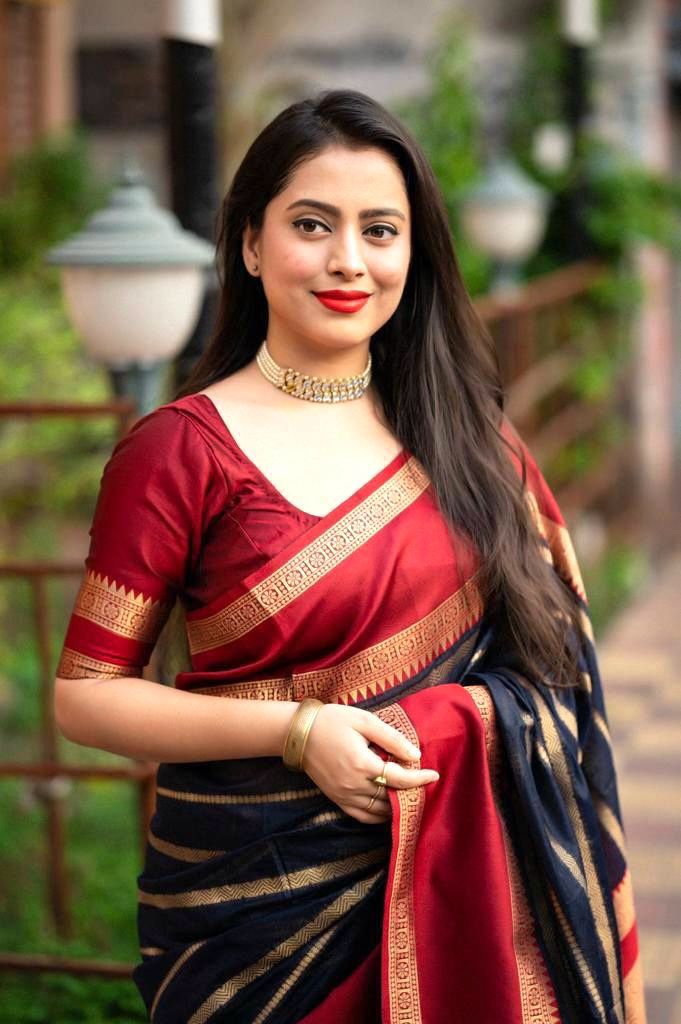 Malishka Jacquard Lichi Silk Navy Blue Saree With Unstitched Blouse Piece - Distacart