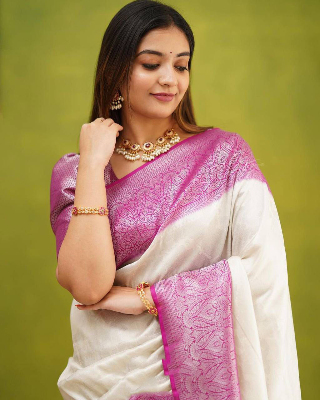 NOZ2TOZ Jacquard Lichi Silk White Saree With Unstitched Blouse Piece - Distacart