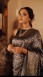 Thumbnail for NOZ2TOZ Jacquard Lichi Silk Black Saree With Unstitched Blouse Piece - Distacart