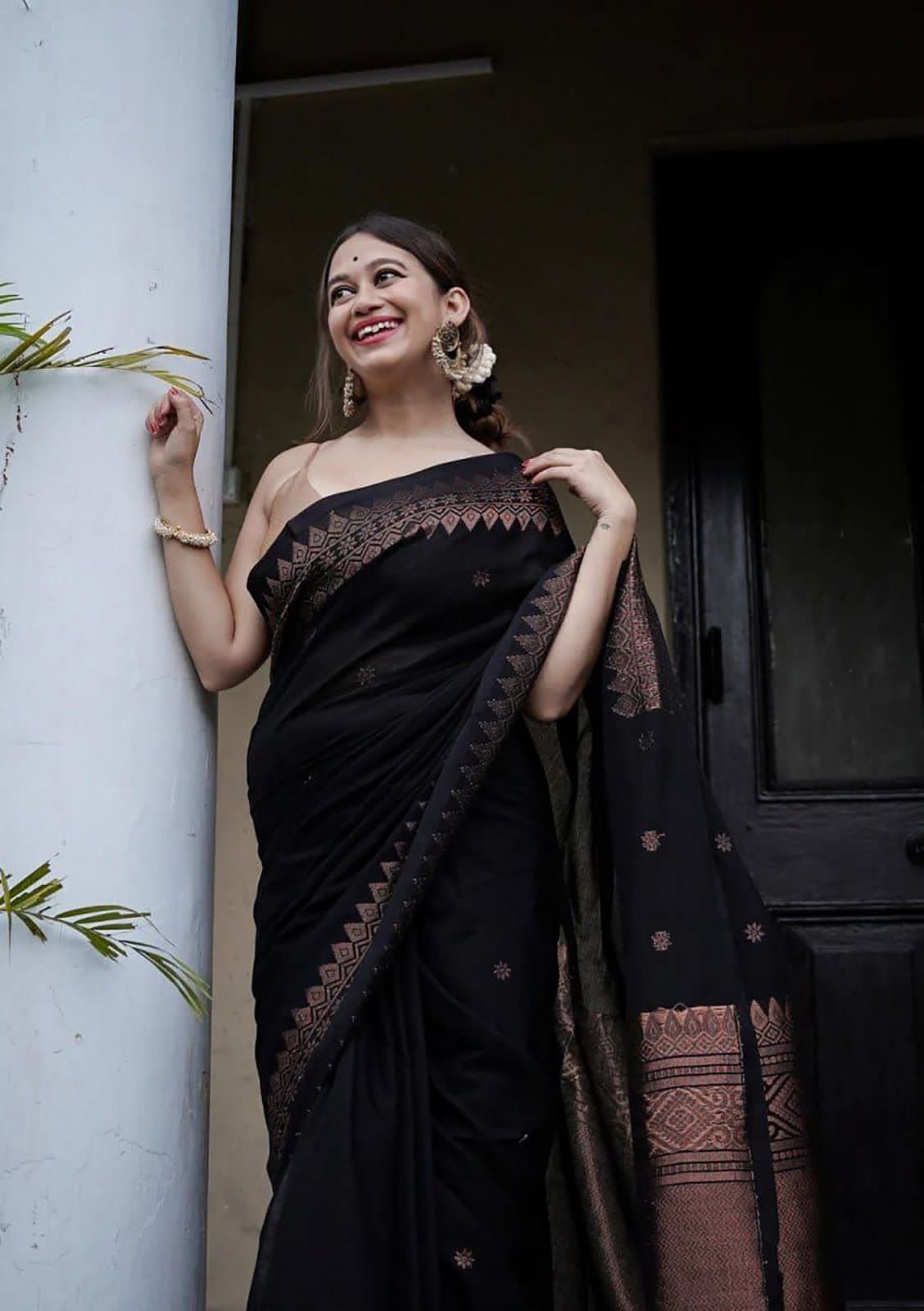 NOZ2TOZ Jacquard Lichi Silk Black Saree With Unstitched Blouse Piece - Distacart