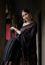 Thumbnail for NOZ2TOZ Jacquard Lichi Silk Black Saree With Unstitched Blouse Piece - Distacart