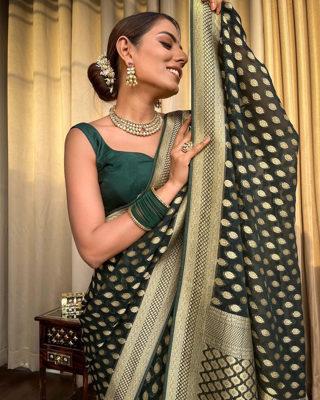 NOZ2TOZ Jacquard Lichi Silk Green Saree With Unstitched Blouse Piece - Distacart
