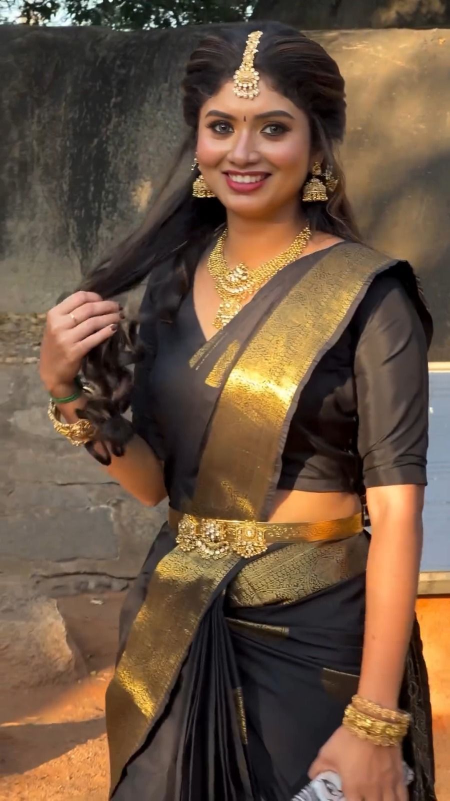 NOZ2TOZ Jacquard Lichi Silk Black Saree With Unstitched Blouse Piece - Distacart