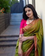 Thumbnail for Malishka Jacquard Lichi Silk Green Saree With Unstitched Blouse Piece - Distacart