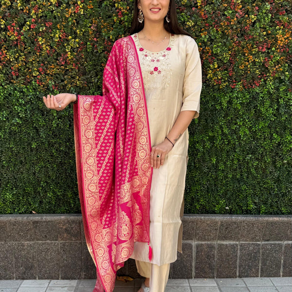 Vedant Vastram Kurta Pant Set With Dupatta Having Beautiful Handwork - Cream - Distacart